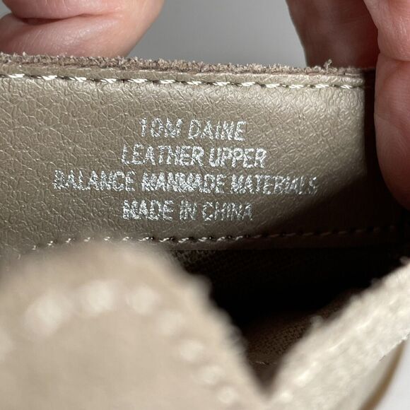 Dolce Vita DAINE Bootie Women’s Size 10M Tan Suede Step Ankle Stacked 2.5” Heel - Picture 12 of 12